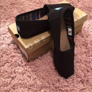 BRAND NEW All Black Toms